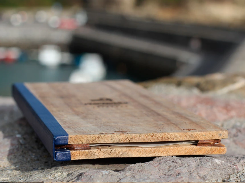 LA HERMANDAD DE PESCADORES - DETALLE CARTAS | MM CREATIVOS